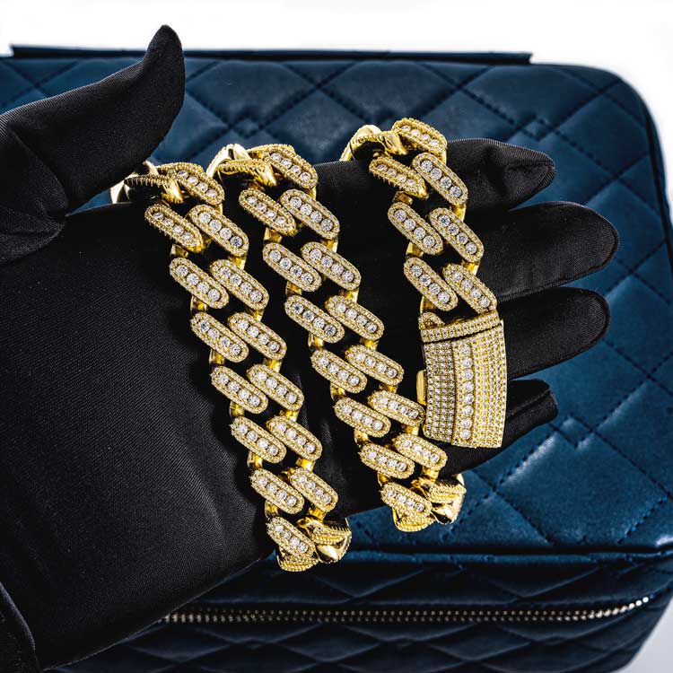 18MM Moissanite Miami Cuban Link Chain - Image 3