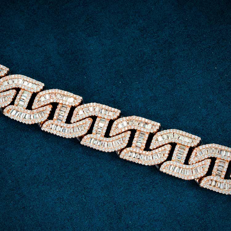 15MM Moissanite Mariner Link Bracelet 14K Gold - Image 3
